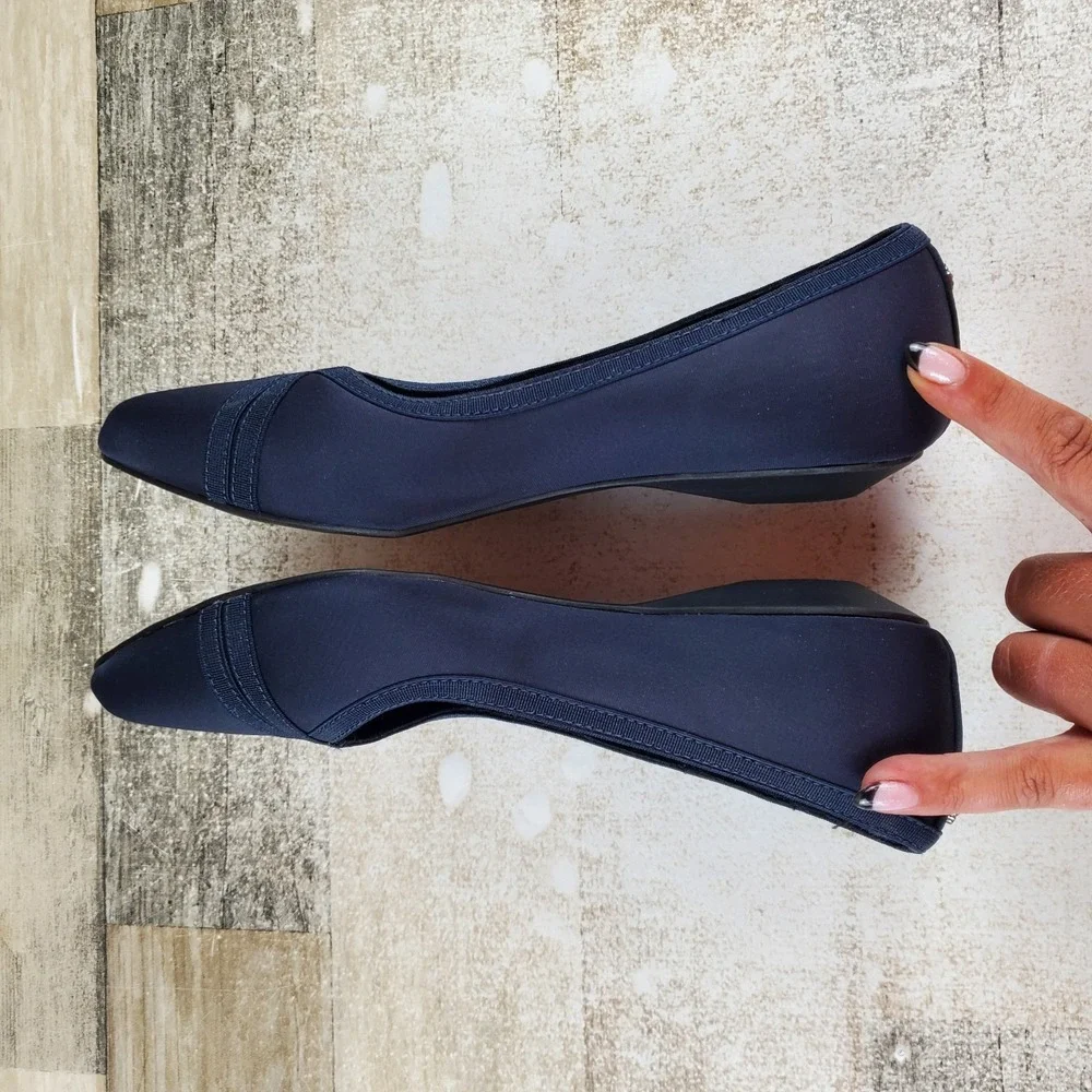 Anne Klein Oceanus Womens Flat Sz 6 M Comfort Navy Blue Slip On Pointed Toe